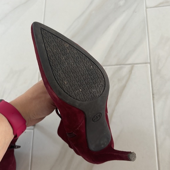 MK Red Velvet Booties 👠 - Picture 5 of 8